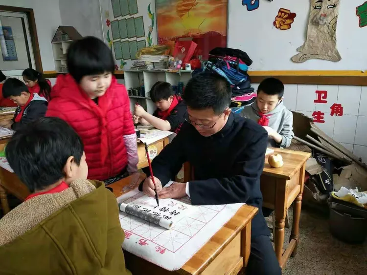 徐沟镇中心校永兴小学社团活动绽放光彩