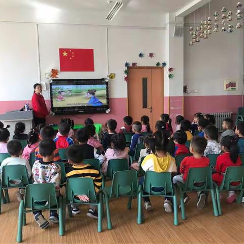 九九重阳节，浓浓敬老情——临朐中学张家庄幼儿园中三班重阳节活动