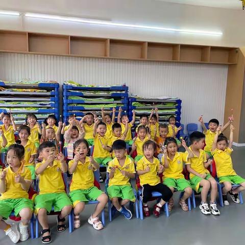 名人苑幼儿园大二班九月工作总结