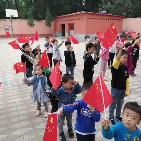 国庆遇上中秋，豆冯马小学祝福祖国华诞，亲人朋友们中秋幸福安康