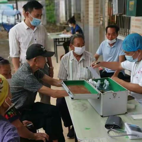 持续发力，攻坚克难——龙泉镇持续推进60岁以上人群新冠疫苗接种工作