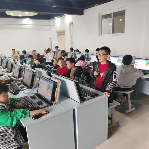 少儿编程之熊大的旅行