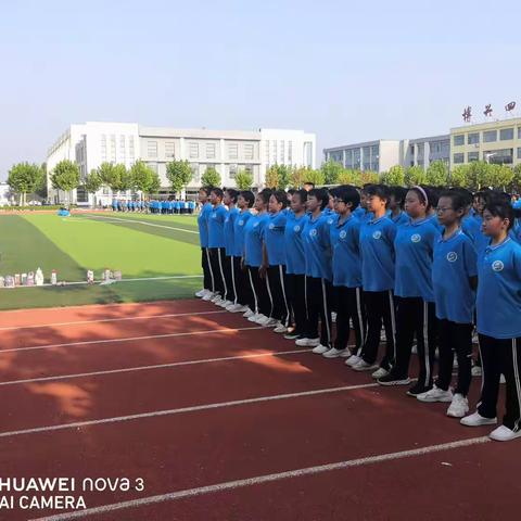 英姿飒爽展风采，士气高昂开新篇——博兴四中六年级迷彩军训，青春无悔！
