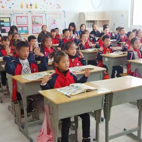 思想碰撞，精彩绽放——新城小学英语组教研活动