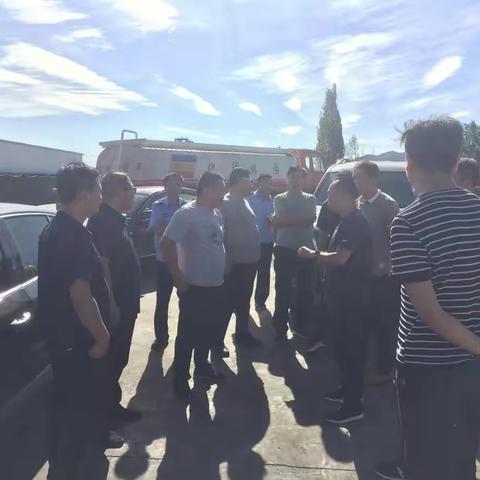 旗政法委组织多部门对园区“散乱污”企业进行调查整治