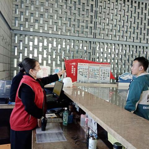 传承红色文化，弘扬雷锋精神