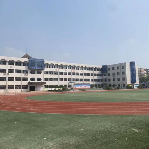 “启航新征程”——交建里小学六年级开学典礼