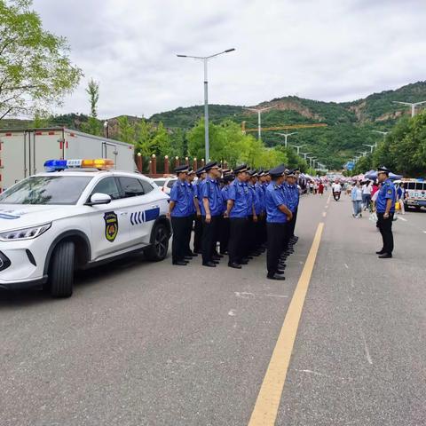 “让路为民！路畅通、心畅快”——旬邑县城市管理执法大队整顿规范传统集市