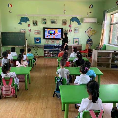 西寺庄幼儿园防地震安全演练