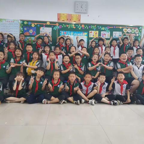 快乐成长 向阳花开——寿光市汇文学校二年级2班成长记录