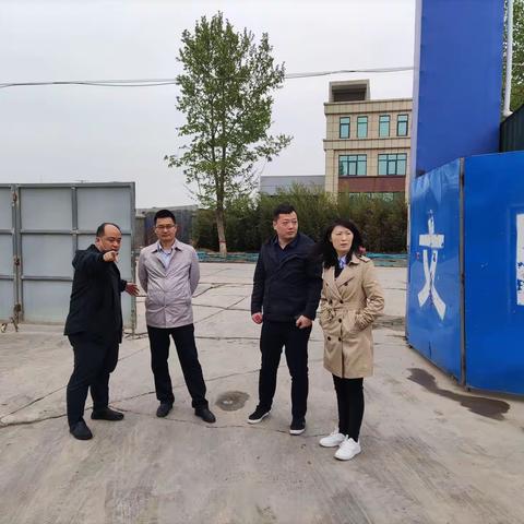 平顶山银行新乡分行副行长赵凤嵩、风险管理部副总孔磊赴新乡市智能机器人产业园考察