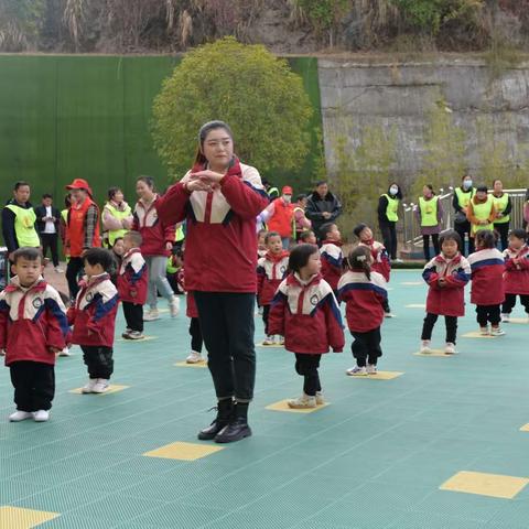 小六班🌻第四周相册