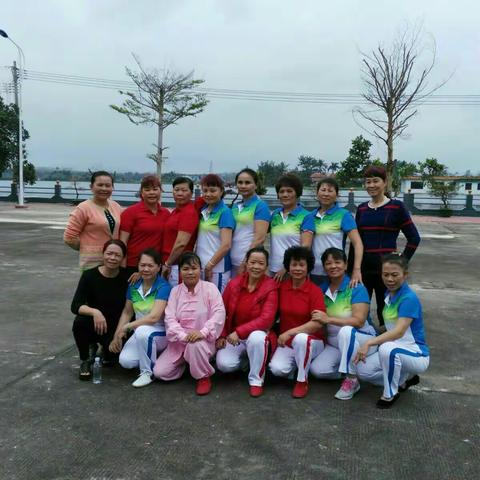 我的姐妹们（东和农场舞蹈队）