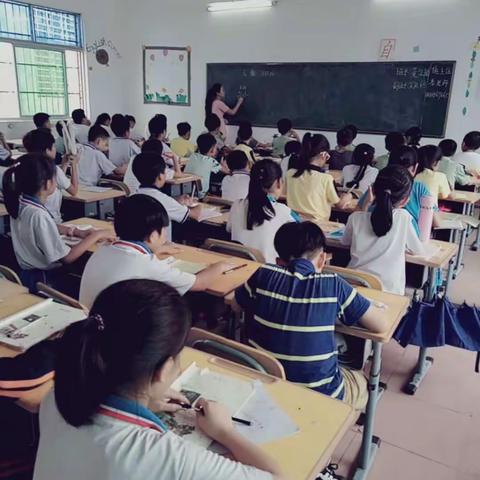 2018年嘉艺学校夏令营【五年级一班】——成长录。一定是特别的缘分让我们在嘉艺里互认，互知，互学。