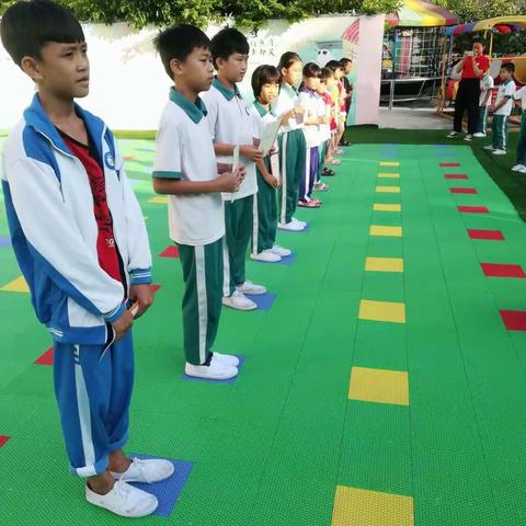 嘉艺学校五年级一班在校生活录