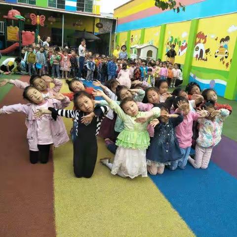 阳光幼儿园欢庆六一儿童节邀请函！