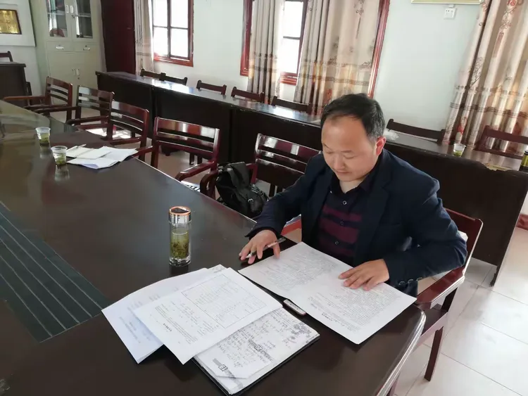 为绿杨教育构建"四梁八柱"一华师大课题组到绿杨中学调研