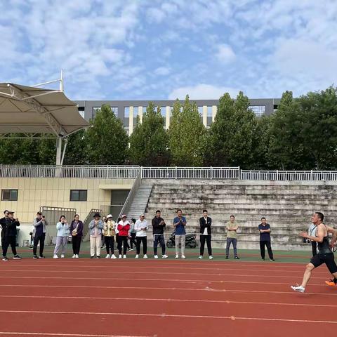 育人重育体  为师重教研——泰安一中体育教研室教研活动