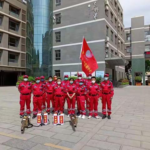 公益消杀进校园  共筑防疫安全网