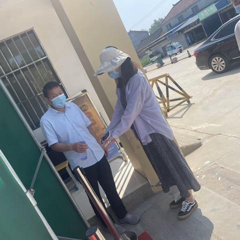 紧绷防疫线 助力开学安 ——沙窝镇马军营小学疫情防控演练