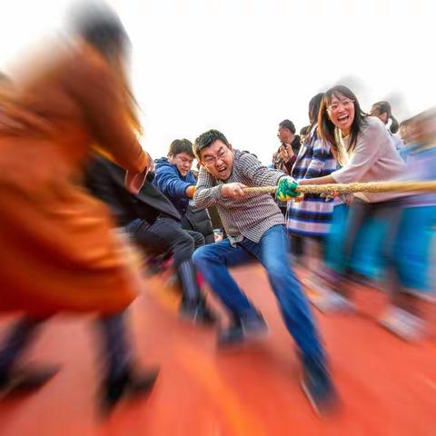 奋进新征程，致敬劳动者！