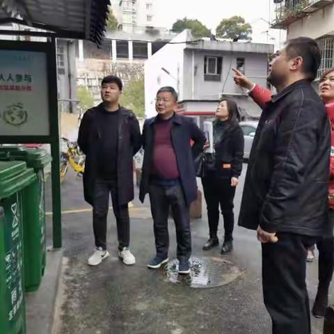 左家塘街道领导到社区指导垃圾分类工作