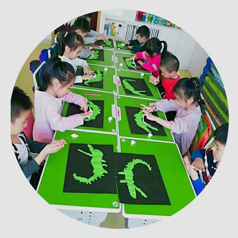 欢乐树果果四班小朋友一起去找鳄鱼妈妈玩喽