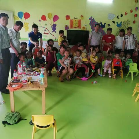 九九重阳，齐团聚。