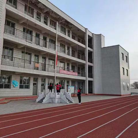 “学好党史跟党走，红色基因代代传”主题升国旗仪式   ——  董家营小学