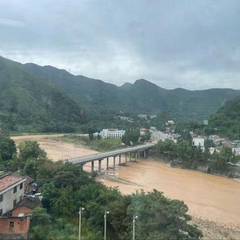 坐着火车看风景，——美丽的新疆之旅（二）