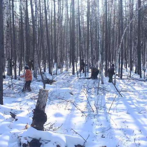节后上班第一天  走进大山职工中