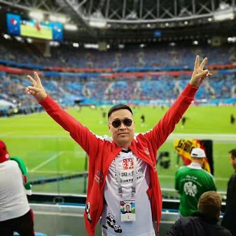 球迷王子李强再赴俄罗斯助力世界杯