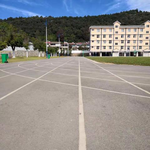 菁菁校园    你我共建                                    锦屏中学2018年12月4日团员活动