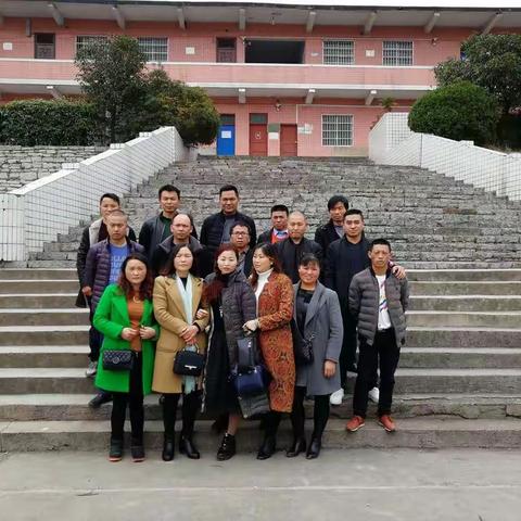 2018年2月21日（大年初四）是个特别的日子，时隔30多年的老同们相聚一堂寻找童年足迹共话美好明天。