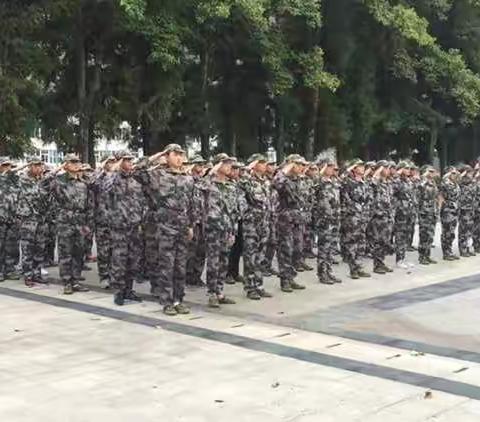 迟来的军训 记巴东二中2016级高一6班军训第一天