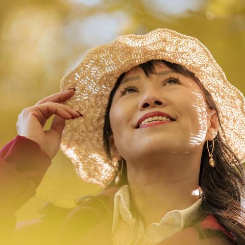 银杏树下展芳华