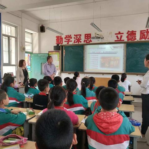 东风小学四年级进行“校园反恐防爆暨假期安全”专题教育