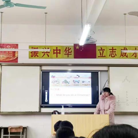 府城学区东风片区以“扎实开展期末复习，提升教学质量”复习研讨课活动（英语组）