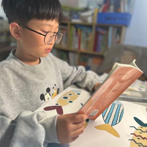 不负满园春色美 ，共享阅读好时光——记西安市太元路学校四年级读书活动汇报