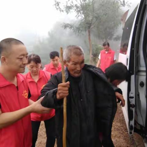 暴雨持续预警 搬迁紧急行动