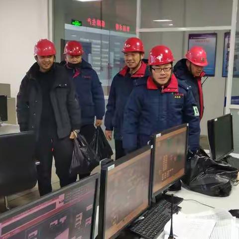 山西襄矿集团恒通新能源有限公司领导除夕夜慰问坚守一线员工