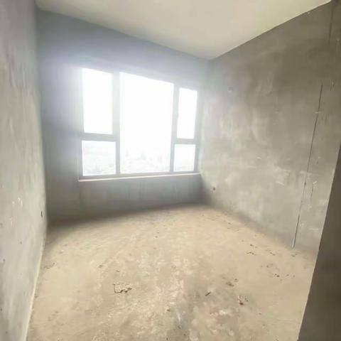 🌟空中别墅🌟85.8万，金色春天顶跃，3层，7/4/4 实际280平。，诚心出售，老证。随时看房☎️6049