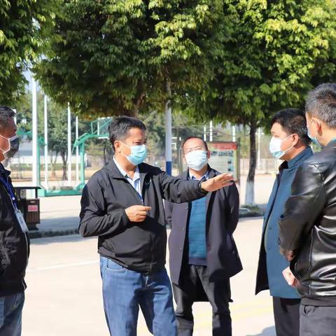 关怀撒满了镇康教育大地