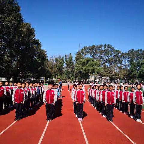 新江小学三三中队开学军训精彩剪影