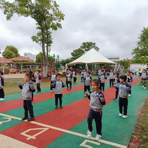 “云”上陪伴，童心共育--半日开放活动【大六班】