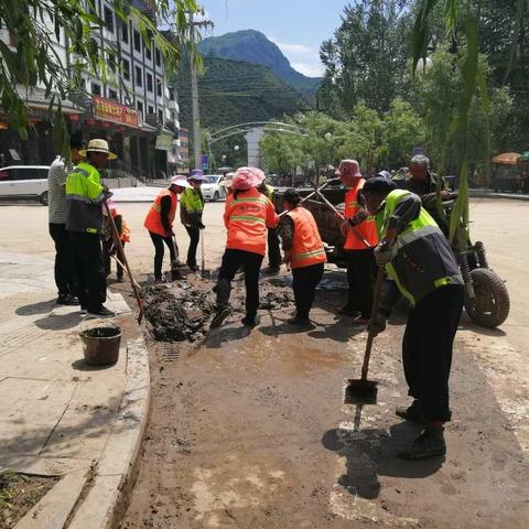 小镇最美丽的身影——冶力关镇环卫工作侧记