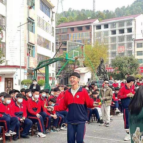 东方文武学校初三年级四月活动——跳出健康，快乐成长