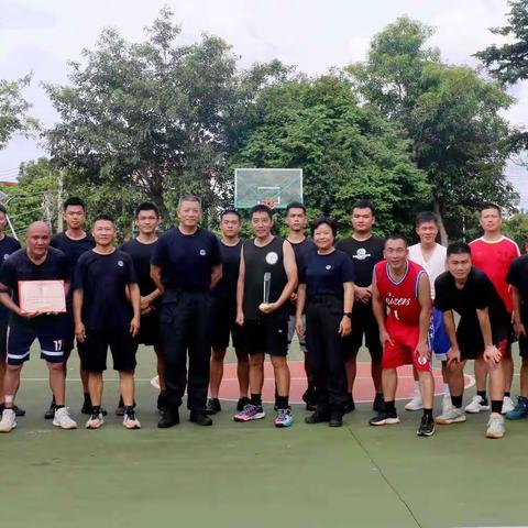 特警支队“忠诚利剑杯”篮球赛圆满落幕