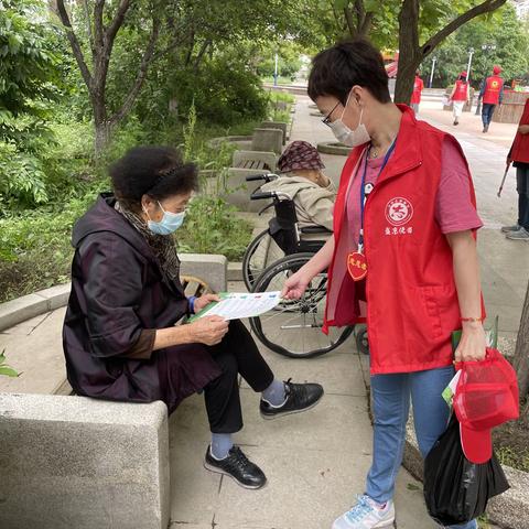 垃圾分一分 环境美十分 ——塞纳社区开展垃圾分类宣传活动