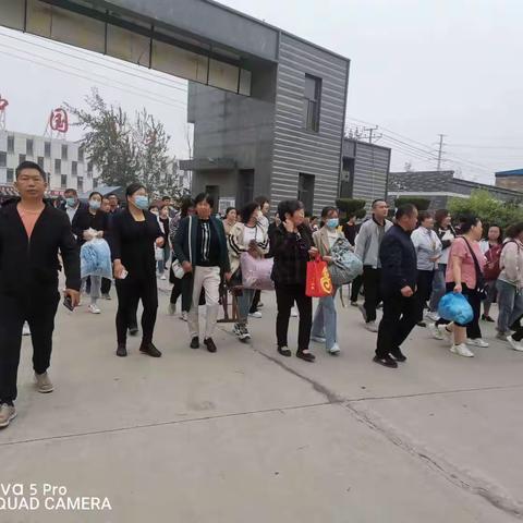 家校相向而行，少年向阳而生——记冠县金太阳学习七年级家长会掠影